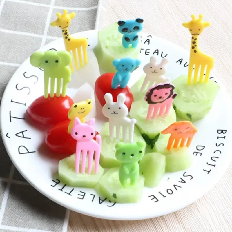 Cute Animal Fruit Fork Food Grade Plastic Mini Cartoon Kids Cake Fruit Toothpick Bento Lunch Dessert Accessories Party Decor